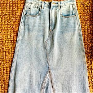 NWOT Gianni Bini MIDI Denim Skirt